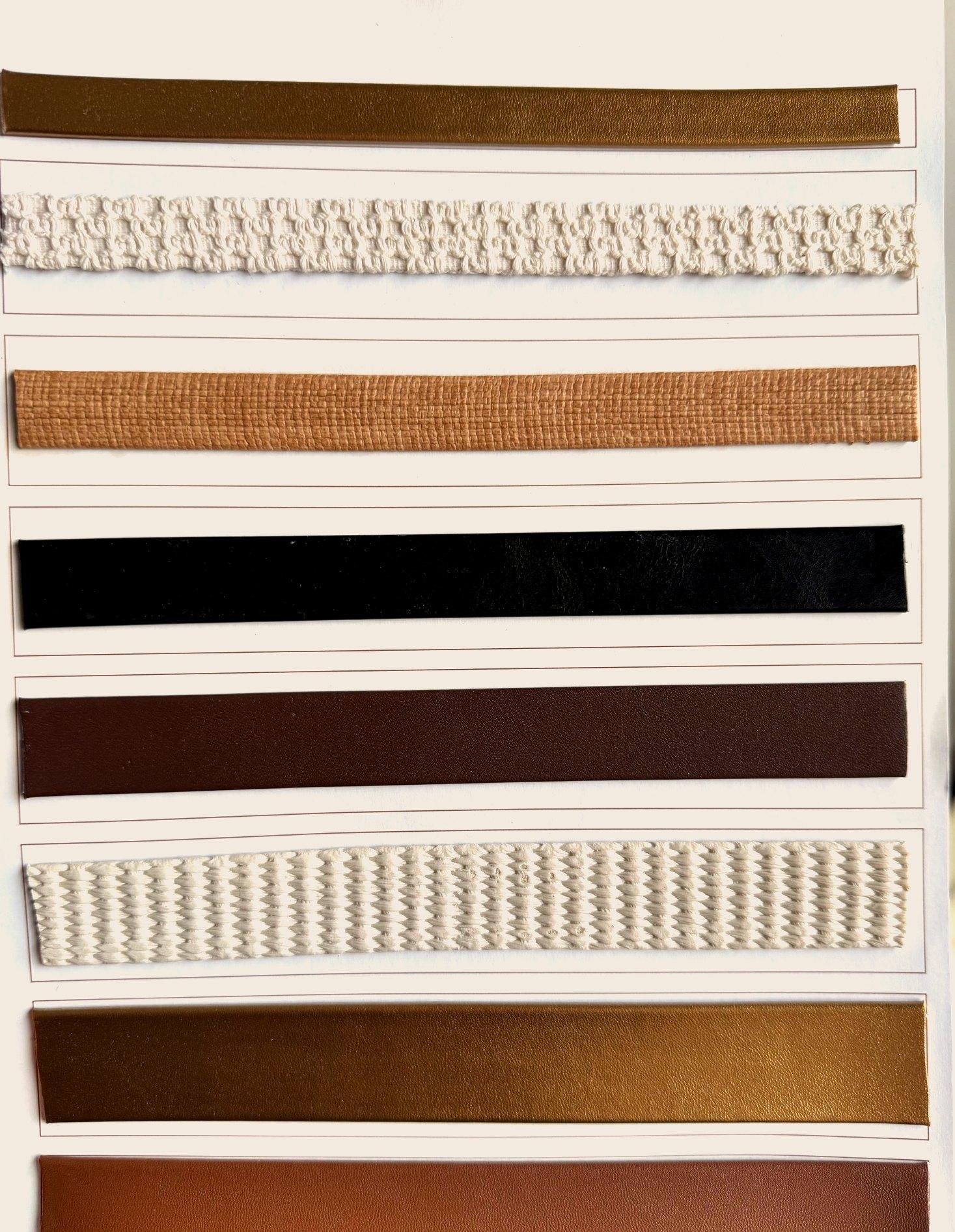 Mostruário de tiras chatas largas em bronze, natural, preto, marrom e caramelo